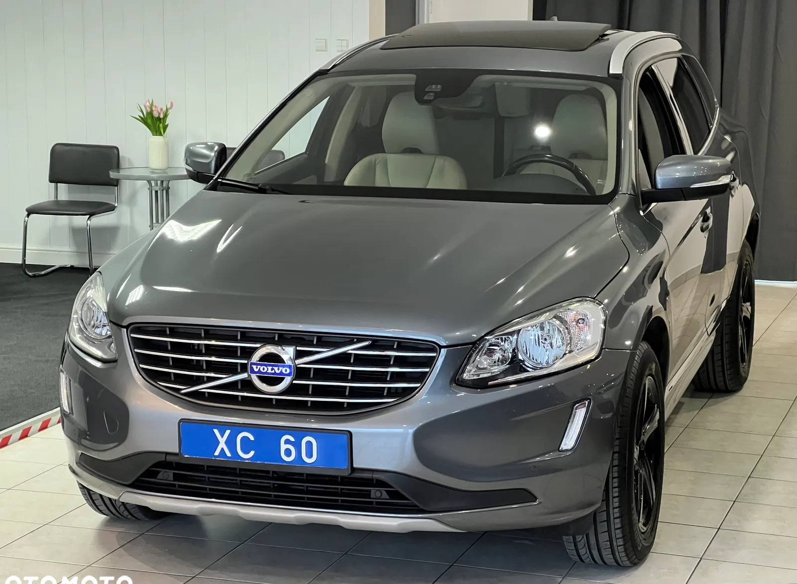 Volvo XC 60 cena 125700 przebieg: 162000, rok produkcji 2017 z Stawiszyn małe 172